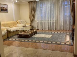 Продается 3 комнатная квартира на Намыве