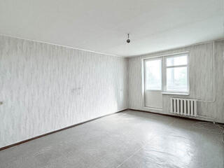 Продам 3-комнатную квартиру на Борисовке возле рынка