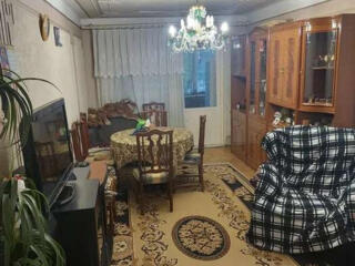 Продается 3-комнатная квартира в Киеве, Днепровский район, метро ...