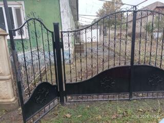 Продаётся Дом в городе Гындешты - р-н Флорешты - 114 М2= 19950 Евро -