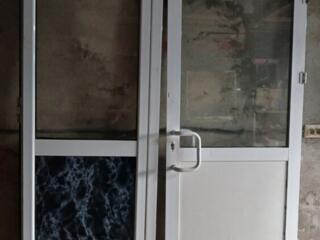 Продам металлопластиковые двери