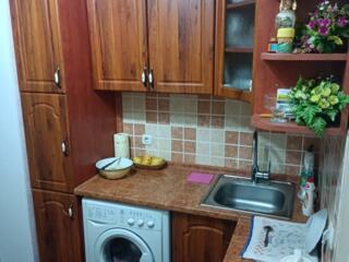 Продам 1-ком. кв. 8/9 Птичник г. Бендеры с ремонтом.