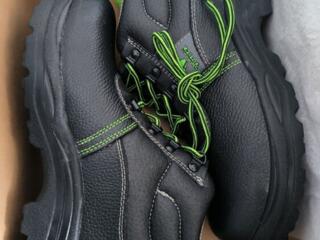 Продам ботинки