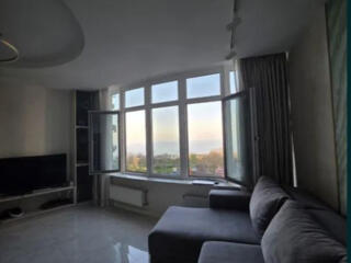 Продам евротрешку 89 кв. м., 7/25, новый дом, жк 45-я Жемчужина.