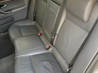 Продаю кожаные сиденья для легкого автомобиля