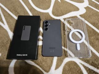 Samsung S24 FE 8/256Gb, полный комплект, без торга