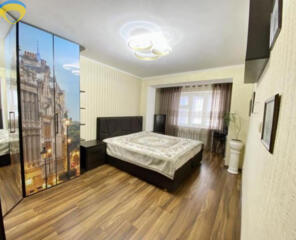 Продаётся стильная и полностью готовая к жизни квартира в кирпичном до