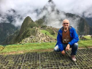 Barbat ROMAN cu situatie materiala REALA caut femeie FINUTA max 45 ani