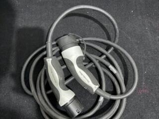 Автомобильная зарядка от Mercedes