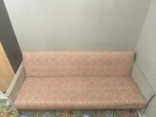 Продаётся диван книшка..