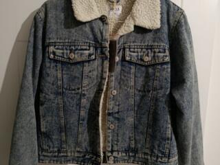 Продам женские куртки