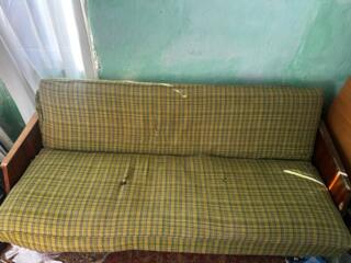 Диван отдам