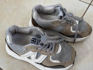 Кроссовки детские