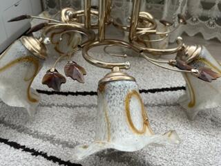 Продам люстру