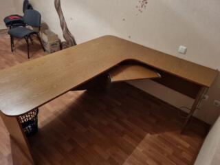 Стол офисный угловой