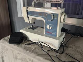 Продам швейную машинку