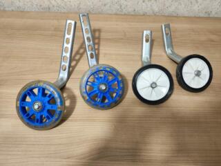 Продам один комплект - колёсико для детского велосипеда сто пятьдесят