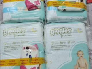 Продам детские подгузники
