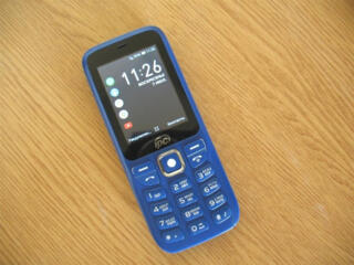 Продам телефон 160 руб, без батареи.