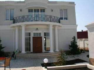 Дом с качественным ремонтом на 10 сотках в Царском селе-1