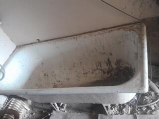 Ванна чугунная