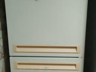 Продам 2-х камерный холодильник б/у