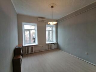 Продам 1комн. кв-ру Старосенная площадь, Привоз, ремонт.