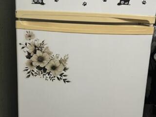 Продам холодильник 1000 рублей