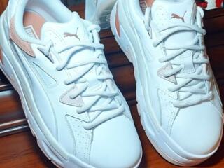 Продам кроссовки