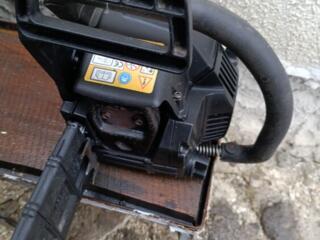 Продам бензопилу husgvarna