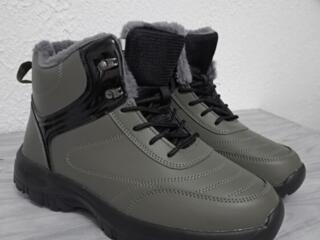 Продам мужские ботинки