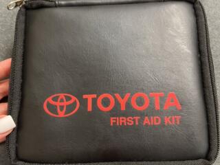 Оригинальная автомобильная аптечка Toyota