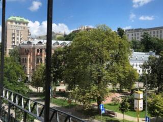 ЭКСКЛЮЗИВНАЯ. VIP квартира в самом СЕРДЦЕ Киева.