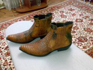 Продам зимние сапоги размер 41-42.