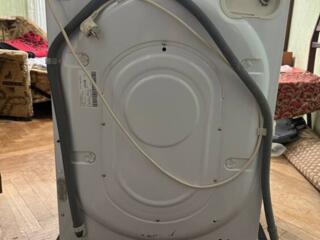 Mașina de spălat este un model compact și eficient de la Indesit, idea