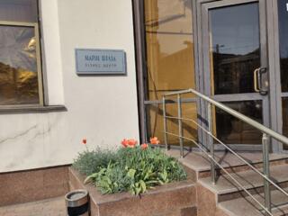 Продам офисное помещение в бизнес-центре «Марин Плаза» на Таможенной .