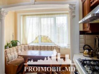 Vă propunem spre vânzare acest apartament cu 3 camere, sect. ...