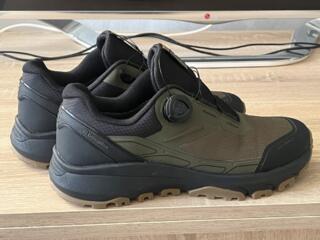 Кроссовки baasploa 42 размер