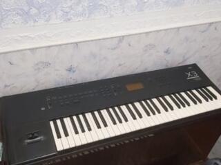 Korg X-3 и Technics KN-750