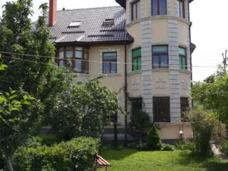 Продам 3-х этажный дом в Лесках