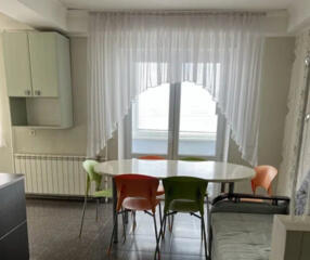 Продаётся трёхкомнатная квартира. Днепровский район, проспект Тычины .