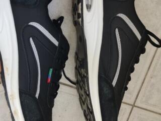 Кроссовки б. у.