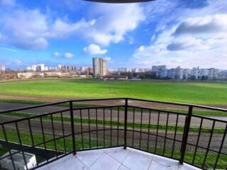 Двухкомнатная квартира с прямым видом на ипподром