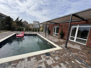 В продаже дом в Кошарах. Общая площадь 140 квадратных метров, жилая ..