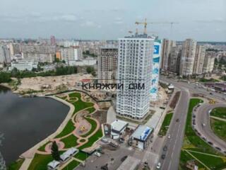 Продажа 3-х к.кв. в ЖК Лебединый, ул. Ревуцкого 40г, 81/35/14 кв. м, .