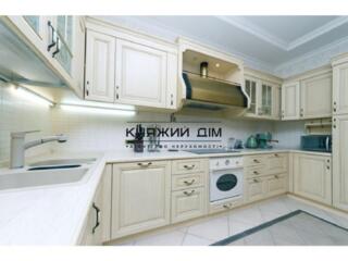 Продаж 3-кімнатної квартири у самому центрі. Вул. Горького/Антоновича 