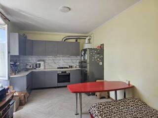 В продаже двухэтажный дом расположенный на 6 сотках земли в с. ...