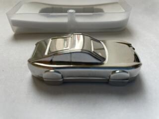 Продаю новые в упаковке блютуз колонка NISSAN и флешки машинки см фото