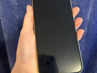 Продам IPhone XR