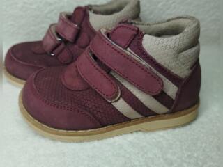 Продам ботиночки для малышей 22 размера